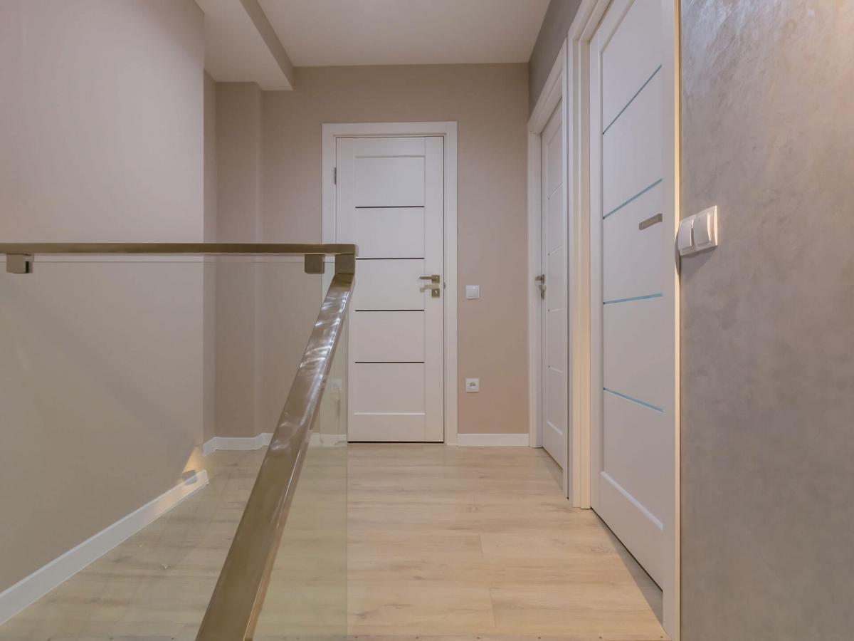 Rénovation porte intérieur : bien choisir vos portes de maison
