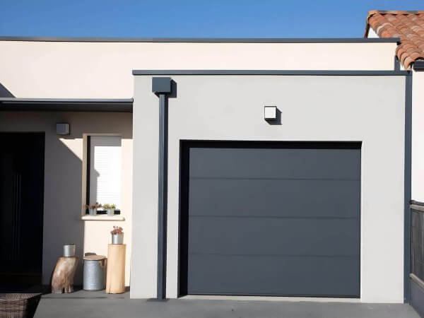 Bien choisir sa porte de garage : guide rénovation