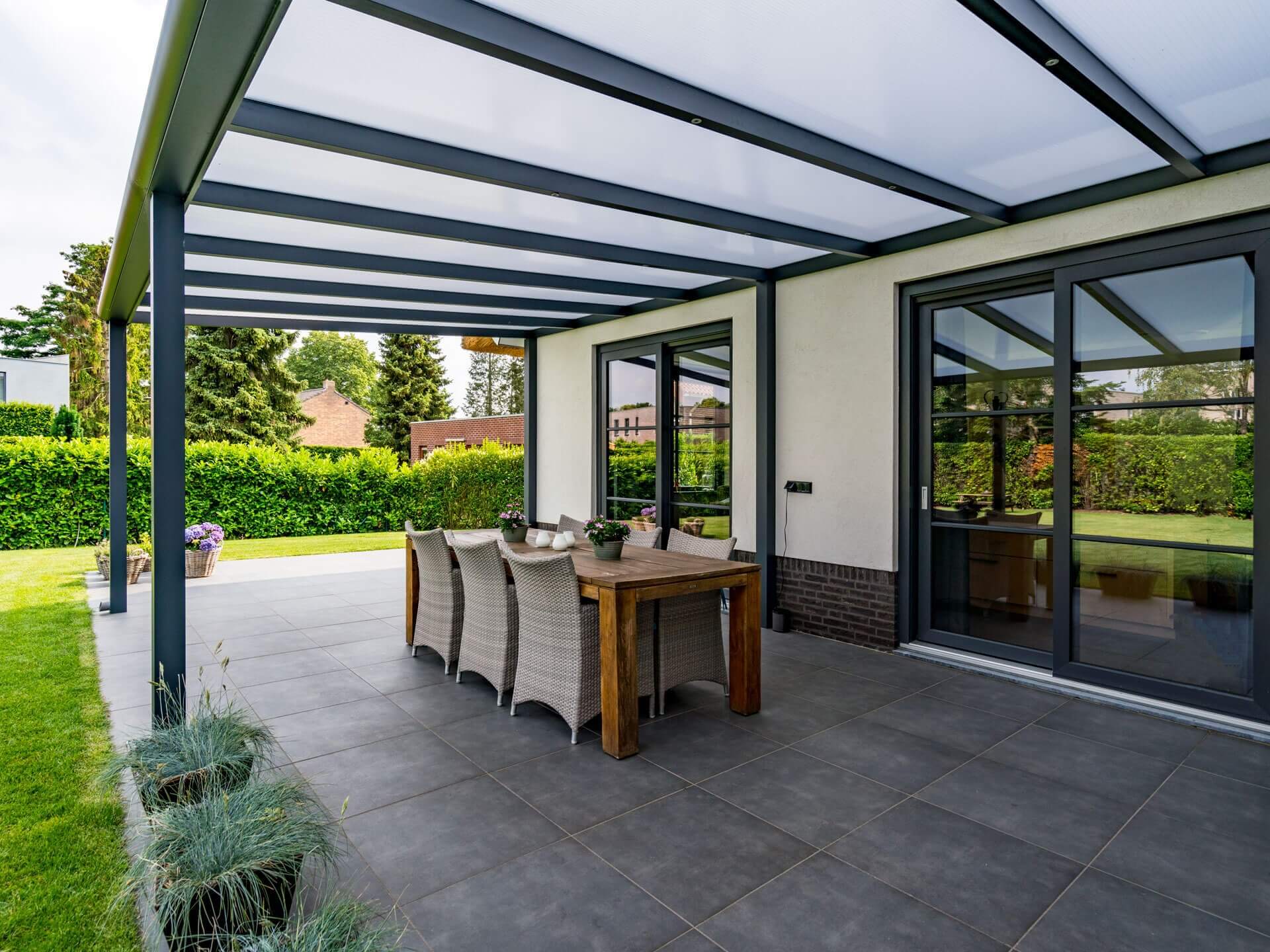 Pourquoi installer une pergola dans son projet maison ?